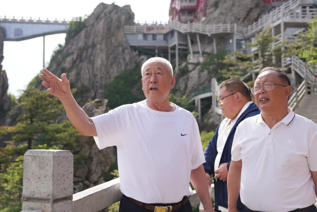 文章附图